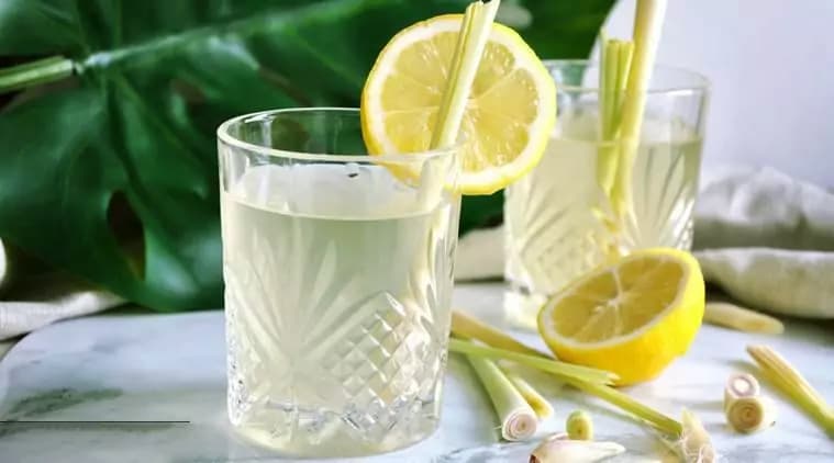 10 Reasons to Drink Lemongrass Tea