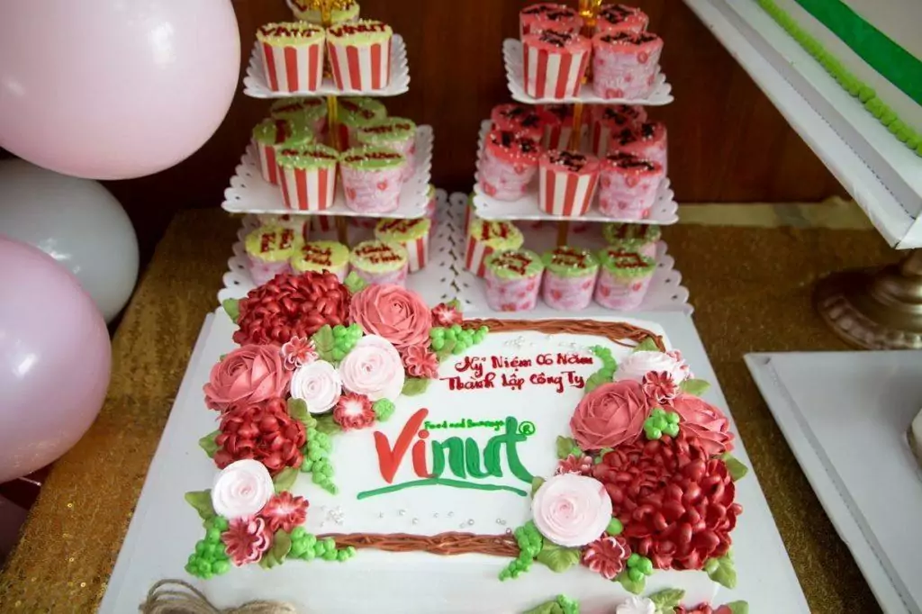 6th YEAR ANNIVERSARY 1