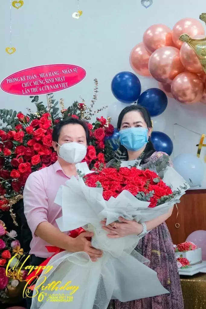 6th YEAR ANNIVERSARY 25