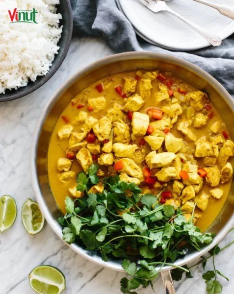 VINUT_Coconut Water Curry with Chicken and Vegetables VINUT_Coconut Water Curry with Chicken and Vegetables