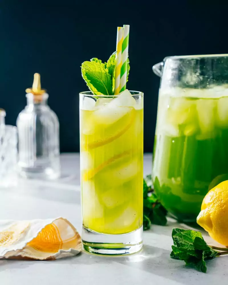 Non-Alcoholic Drinks: 10 Recipes for a Refreshing Beverage Experience