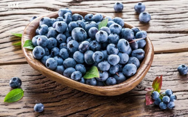VINUT_Blueberries are a delicious snack on their own VINUT_Blueberries are a delicious snack on their own