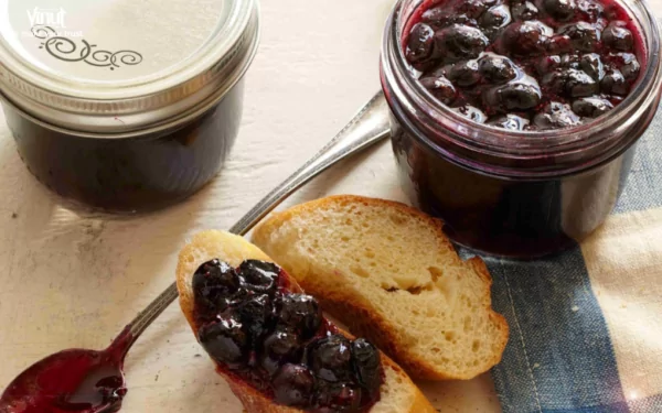 VINUT_Make your own blueberry jam using fresh blueberries. VINUT_Make your own blueberry jam using fresh blueberries.