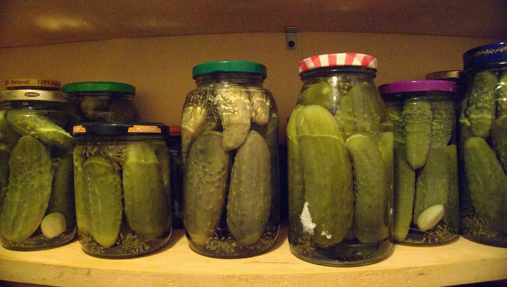 Pickle Juice Benefits 10 Reasons to Embrace This Tangy Tonic