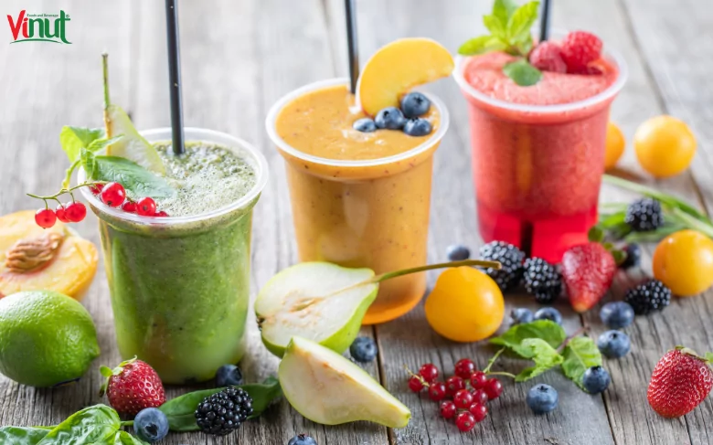 15 Best Ramadan Beverages and Foods 3 VINUT_Smoothies
