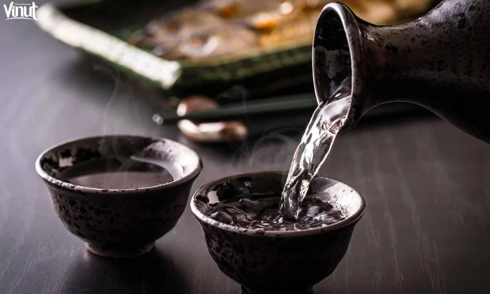 The Top 7 Drinks for New Year: Sip, Savor, and Celebrate 9 VINUT_Sake: A Taste of Japan