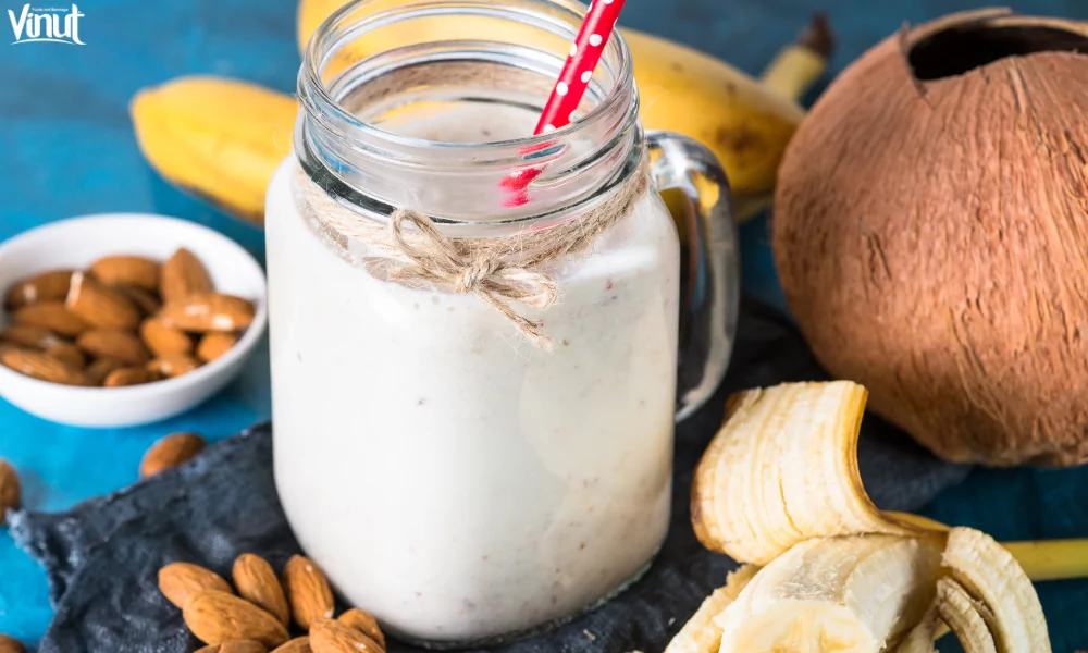 Exploring The Wonders of Coconut Milk: 4 Health Benefits and Special Ingredient for Cooking 7 VINUT_Smoothies