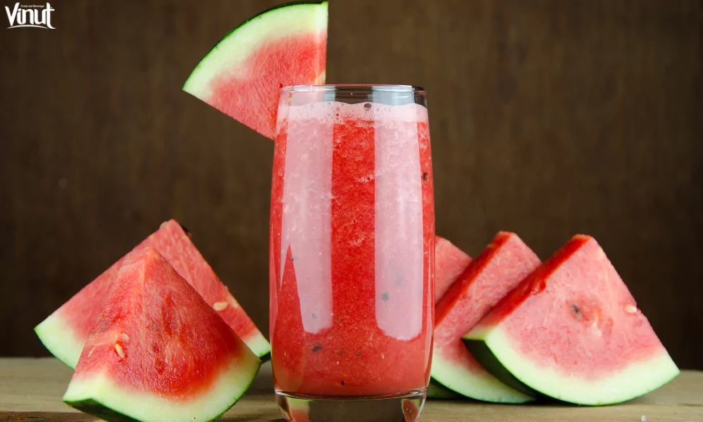 Watermelon: Nature's Refreshing Gift and 4 Creative Ways to Enjoy 8 VINUT_Smoothie