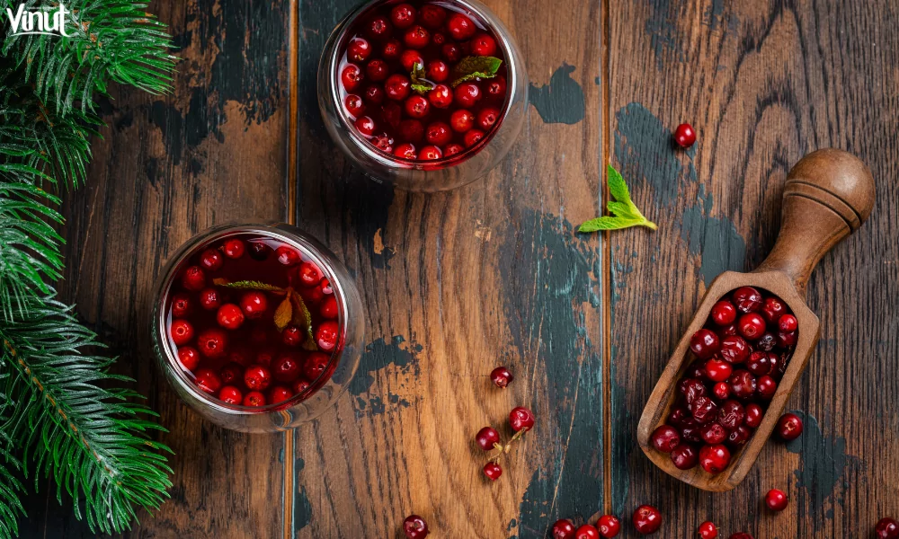 Cranberry Juice: From Health Benefits to Culinary Delights 9 VINUT_Culinary Delights with Cranberry Juice