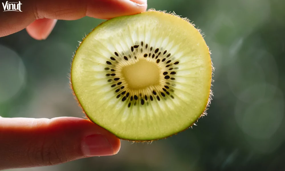 The Kiwi Fruit: Nature's Green Jewel and 4 Outstanding Nutritional Benifits 4 VINUT_Fiber for Digestive Health