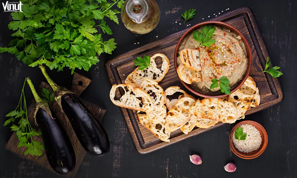 15 Best Ramadan Beverages and Foods 10 VINUT_Hummus and Baba Ghanoush