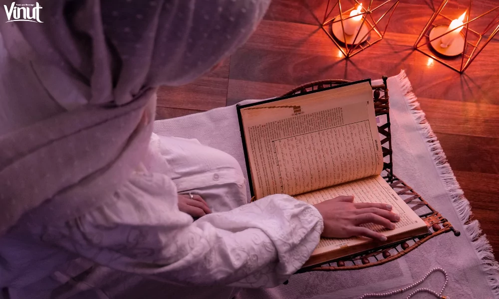 What is Ramadan? Unlocking the Spiritual Journey 5 VINUT_Charity and Generosity: Spreading Love and Compassion