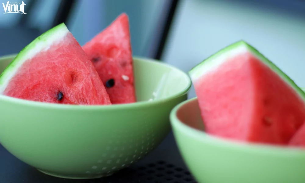 VINUT_Pros and Cons of Eating Watermelon