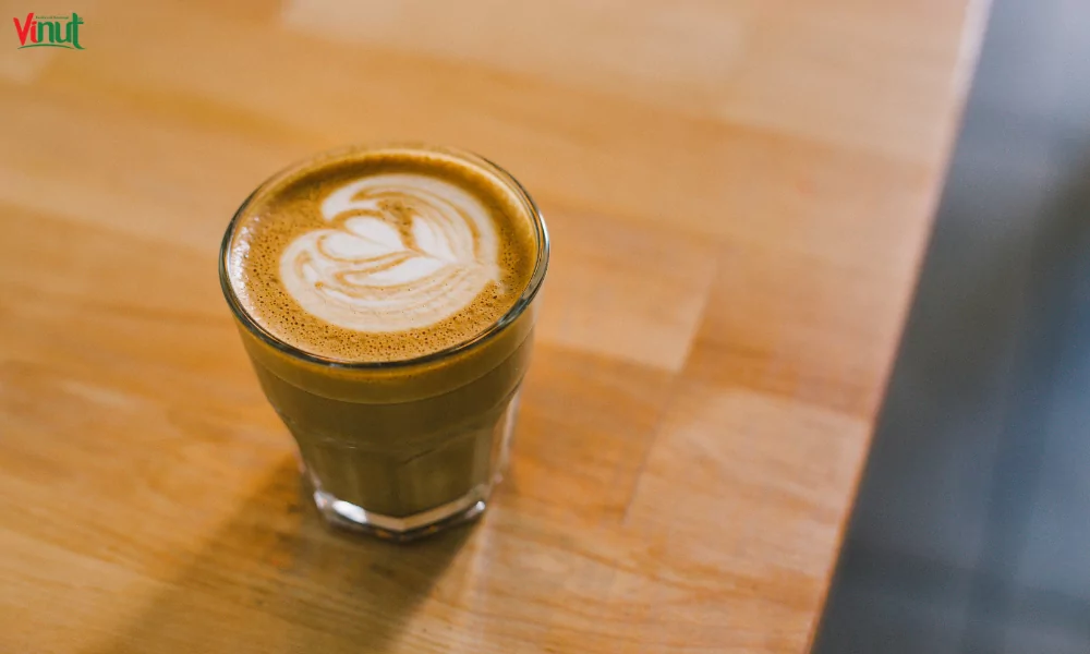 Top 6 Special Coffee Drinks Around The World 6 VINUT_ Australia: Flat White