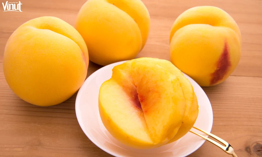 Peaches: A Juicy Fruit for Every Season 2 VINUT_Yellow Ones