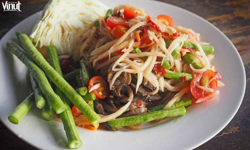 Papaya Skincare Benefits: Natural Beauty Remedies 9 VINUT_Papaya Salad