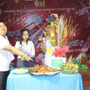VINUT Chung cake 2020 3 scaled