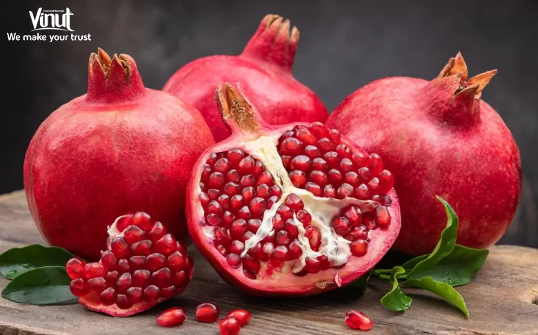 Nutritional Profile of Pomegranate: What's Inside? 5 VINUT_Pomegranate Fruit
