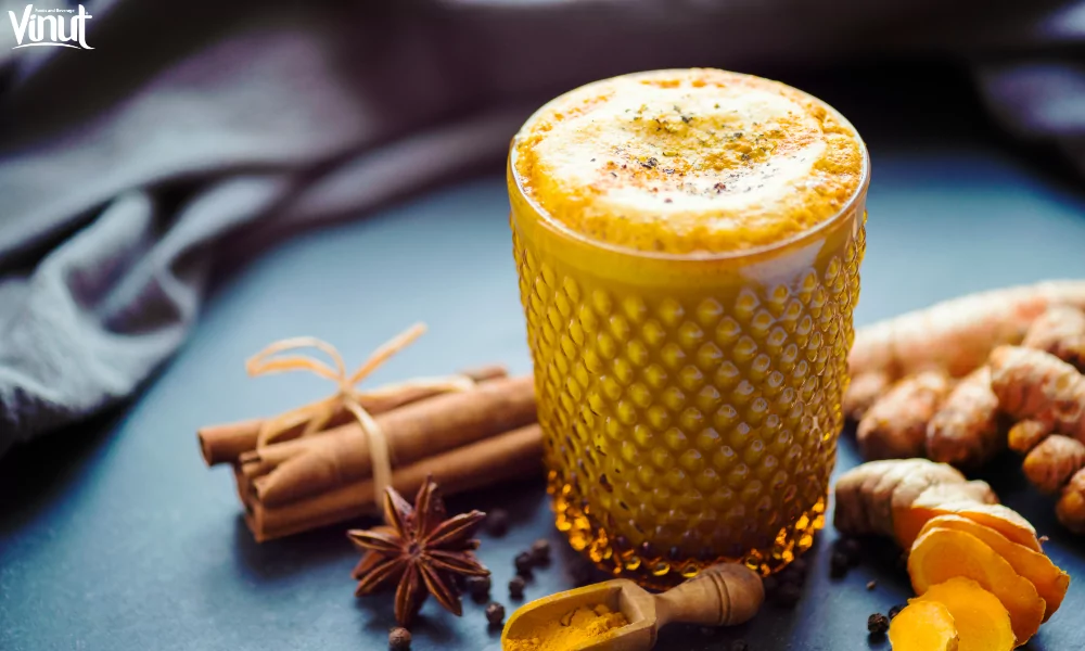 Refreshing Ramadan Drinks: Traditional and Modern Drink - Satisfy Your Thirst 15 VINUT_Turmeric Latte