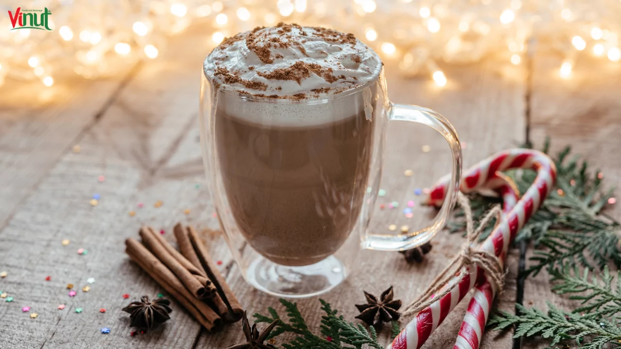 Top 7 Christmas Drinks to Keep You Warm This Holiday 9 VINUT_Classic Hot Chocolate