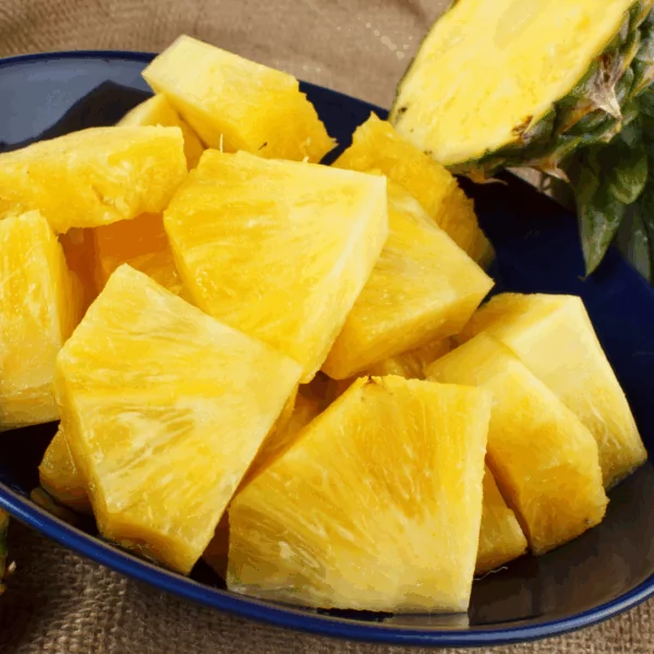 Pineapple Juice for a Healthy Gut and Strong Immunity 31 VINUT_Choose Ripe Pineapples