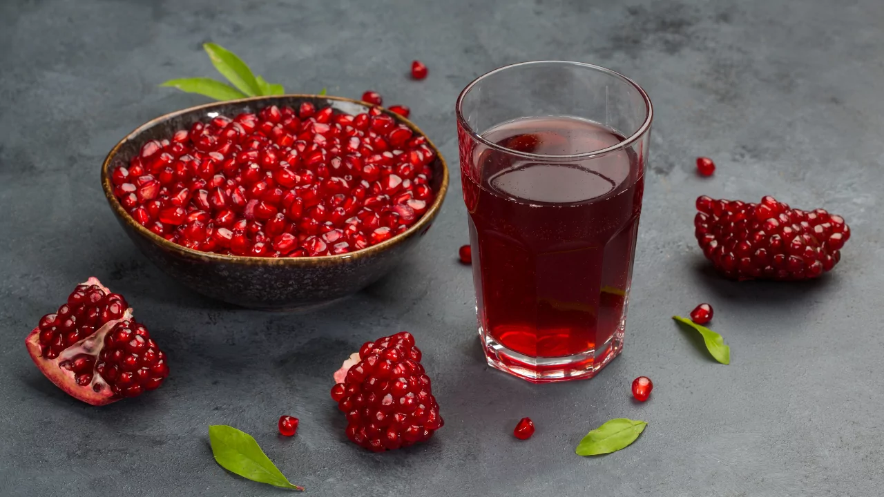 How to Make Fresh Pomegranate Juice at Home: A Simple Guide 16 VINUT_Ingredients