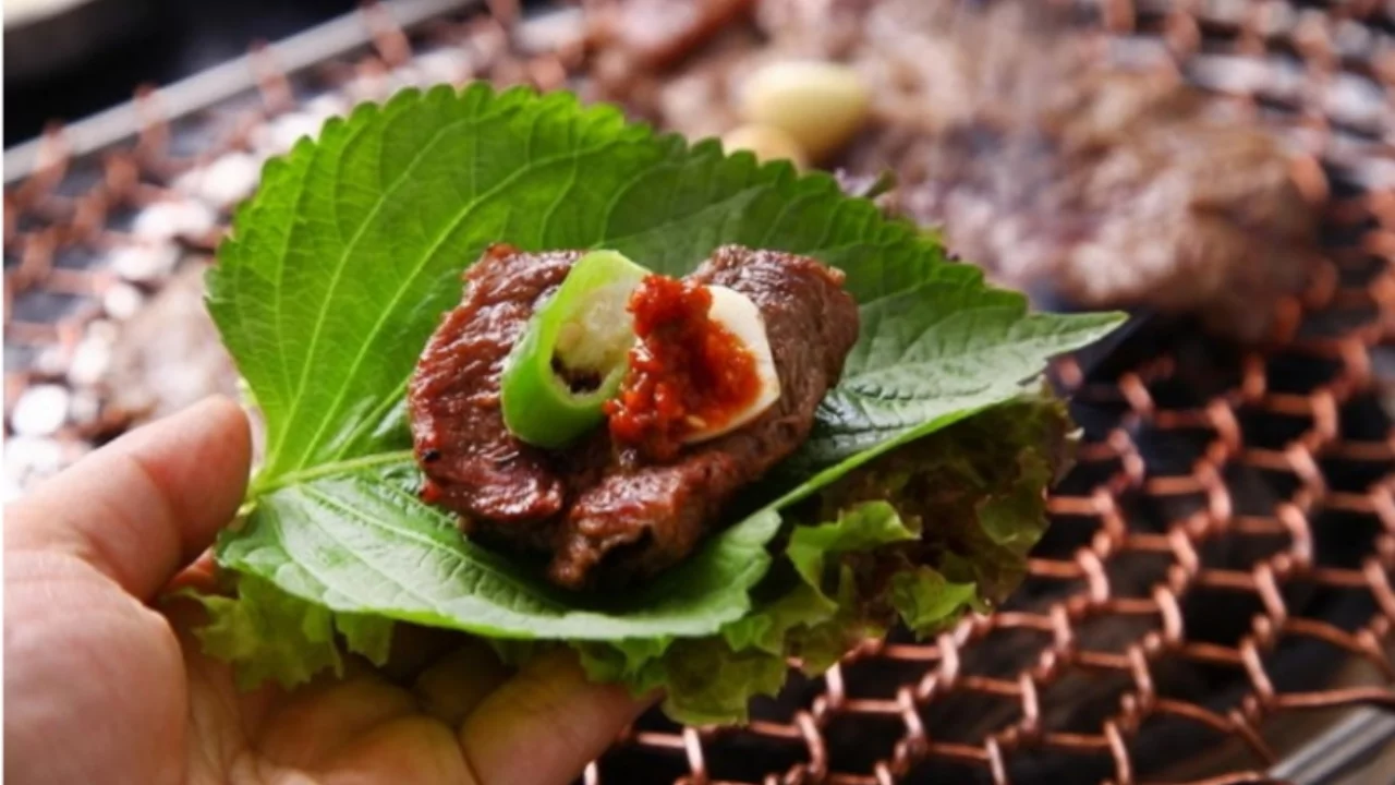 Perilla Leaf – The Super Ingredient for Global Wellness Trends 7 VINUT__Perilla leaf kimchi or as wraps for grilled meats